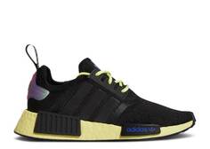 Кроссовки Adidas NMD_R1 BIG KID &apos;BLACK PULSE YELLOW&apos;, черный