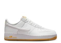 Кроссовки Nike AIR FORCE 1 &apos;07 &apos;WHITE UNIVERSITY GOLD GUM&apos;, белый