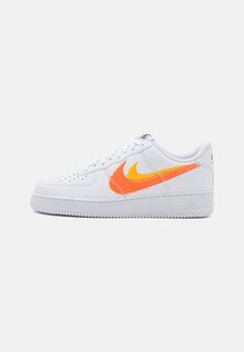 Кроссовки Nike Air Force 1 07 Unisex, белый / темно-оранжевый