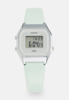 Цифровые часы Casio, зеленый
