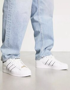 Белые кроссовки adidas Originals Superstar с контрастными полосками, белый