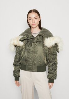 Куртка зимняя BDG Urban Outfitters