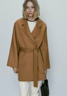 Короткое пальто Massimo Dutti