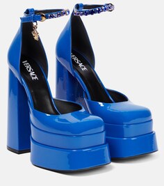 Лакированные туфли-лодочки Medusa Aevitas на платформе Versace, синий