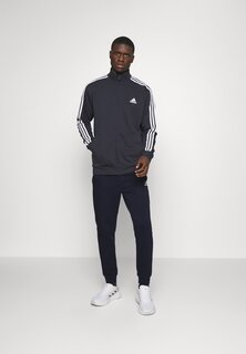 Спортивный костюм Adidas