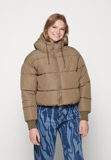 Зимняя куртка Monki