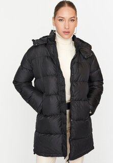 Зимнее пальто Trendyol, черный