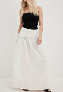 Длинная юбка NA-KD, белый