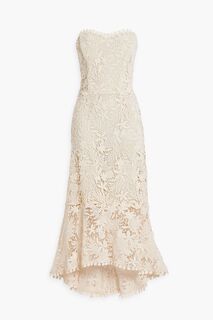 Асимметричное платье миди без бретелек из хлопкового гипюра и кружева MARIA LUCIA HOHAN, кремовый