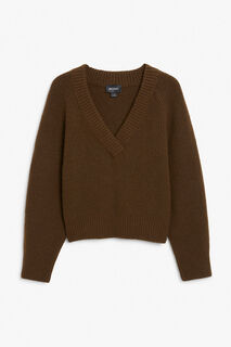 Вязаный свитер Monki с v-образным вырезом, темно-коричневый