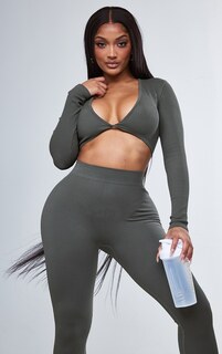 PrettyLittleThing Укороченный топ в рубчик с закрученной деталью Shape Olive Khaki Contour