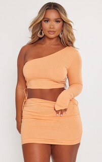 PrettyLittleThing Укороченный трикотажный топ на одно плечо Shape Orange Contour