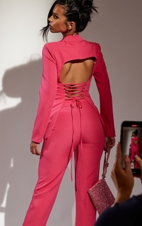 PrettyLittleThing Розовый облегающий пиджак со шнуровкой на спине Bubblegum