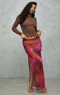 PrettyLittleThing Вишнево-красная сетчатая юбка-миди с разрезом на подоле и цветочным принтом