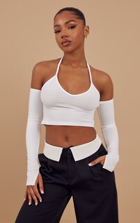 PrettyLittleThing Белый укороченный топ с открытыми плечами и лямками на бретельках из джерси