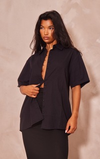 PrettyLittleThing Черная льняная рубашка большого размера с пуговицами и короткими рукавами с карманами