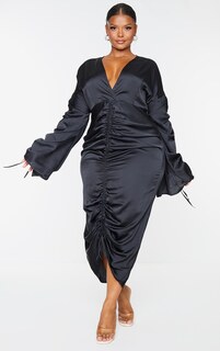 PrettyLittleThing Черное атласное облегающее платье миди со сборками и глубоким вырезом