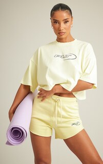 PrettyLittleThing Спортивные шорты для бега Lime Sport с вышивкой