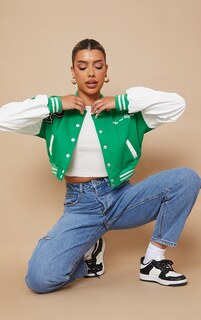 PrettyLittleThing Зеленый бомбер с контрастными рукавами и надписью Varsity