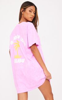 PrettyLittleThing Розовое платье-футболка с надписью Paradise Acid Wash