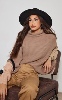 PrettyLittleThing Джемпер в стиле колор-блок с высоким камнем