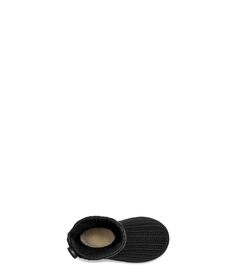 Домашняя обувь UGG Kids Classic Cardi Cabled Knit (Toddler/Little Kid), черный