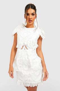 Мини-платье премиум вязанное крючком кружевно-оборонным платьем Boohoo, белый