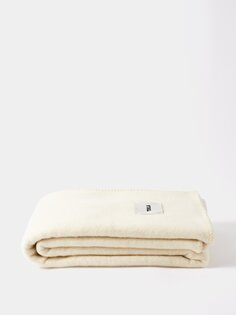 Одеяло из шерсти мериноса с нашивкой-логотипом Tekla, белый