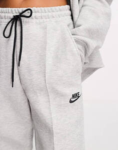Темно-серые джоггеры Nike Tech Fleece