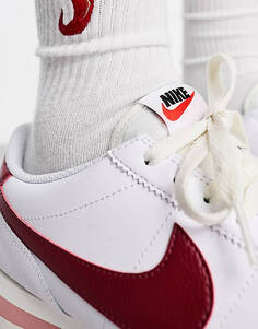 Бело-красные кроссовки Nike Cortez