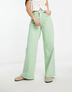 Широкие джинсы Urban Revivo пастельно-зеленого цвета