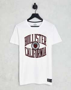 Белая футболка с логотипом университета Hollister