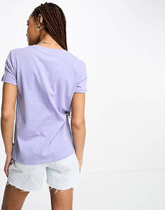 Идеальная фиолетовая футболка Levi&apos;s с мраморным логотипом-постером Levis