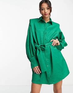 Эксклюзивное зеленое платье-рубашка с атласным принтом In The Style и поясом