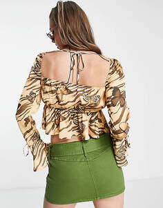 Блузка с завязками спереди, расклешенными рукавами и корсетом для груди ASOS DESIGN с принтом «зебра-бабочка»