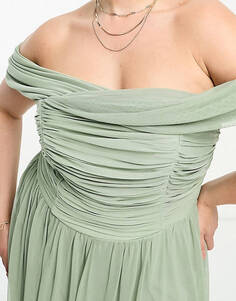 Зеленое платье миди с открытыми плечами Little Mistress Plus Bridesmaids