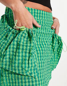 Зеленая клетчатая мини-юбка карго с накладными карманами ASOS DESIGN