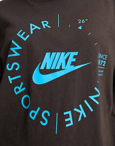 Бархатно-коричневая футболка бойфренда с графическим рисунком Nike Sport Utility