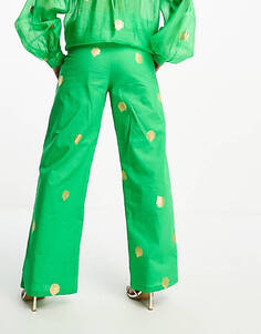 Зеленые широкие брюки с эффектом металлик Never Fully Dressed