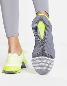 Желтые кроссовки Nike Training Metcon 8