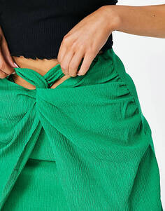 Зеленая юбка миди с узлом Stradivarius спереди