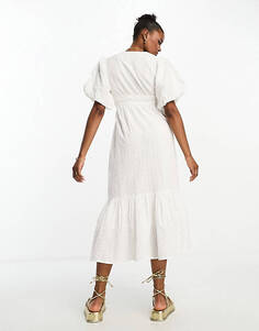 Белое платье миди с присборенными пуговицами New Look