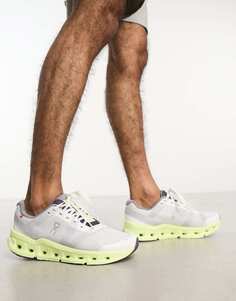 Белые и зеленые кроссовки для бега ON Cloudgo