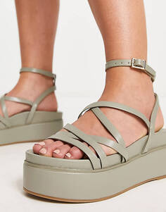 Зеленые сандалии на платформе с ремешками ASOS DESIGN Wide Fit Taurus