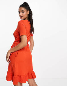 Красное платье мини с оборками и запахом Vero Moda
