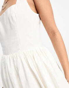 Белое структурированное мини-платье с квадратным вырезом NA-KD x Chloe Schuterman