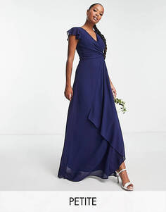 Темно-синее платье макси с развевающимися рукавами и рюшами TFNC Petite Bridesmaid