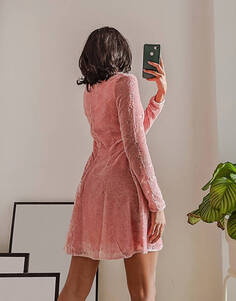 Розовое чайное платье мини с длинными рукавами Labelrail x Pose and Repeat