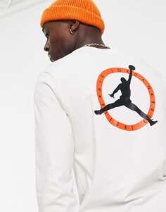 Белая футболка с длинными рукавами и логотипом Jordan
