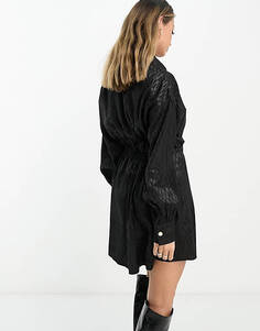 Черное атласное жаккардовое платье-рубашка мини с завязкой на талии River Island